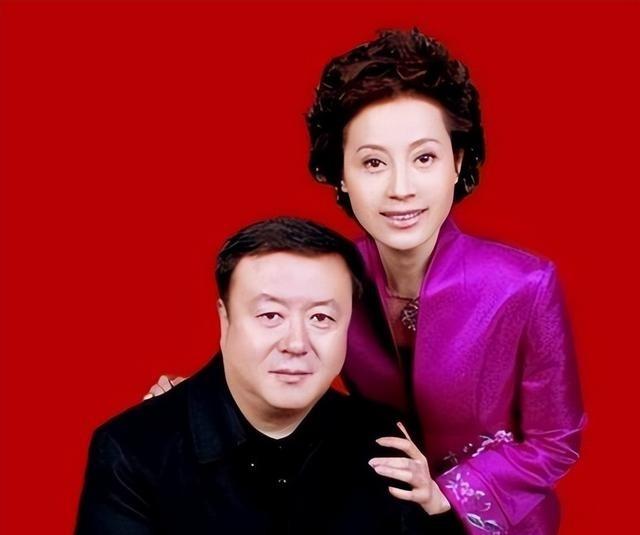 1994年，42岁的尤小刚为了温柔的邬倩倩，和原配妻子田歌离了婚。16年后，邬倩