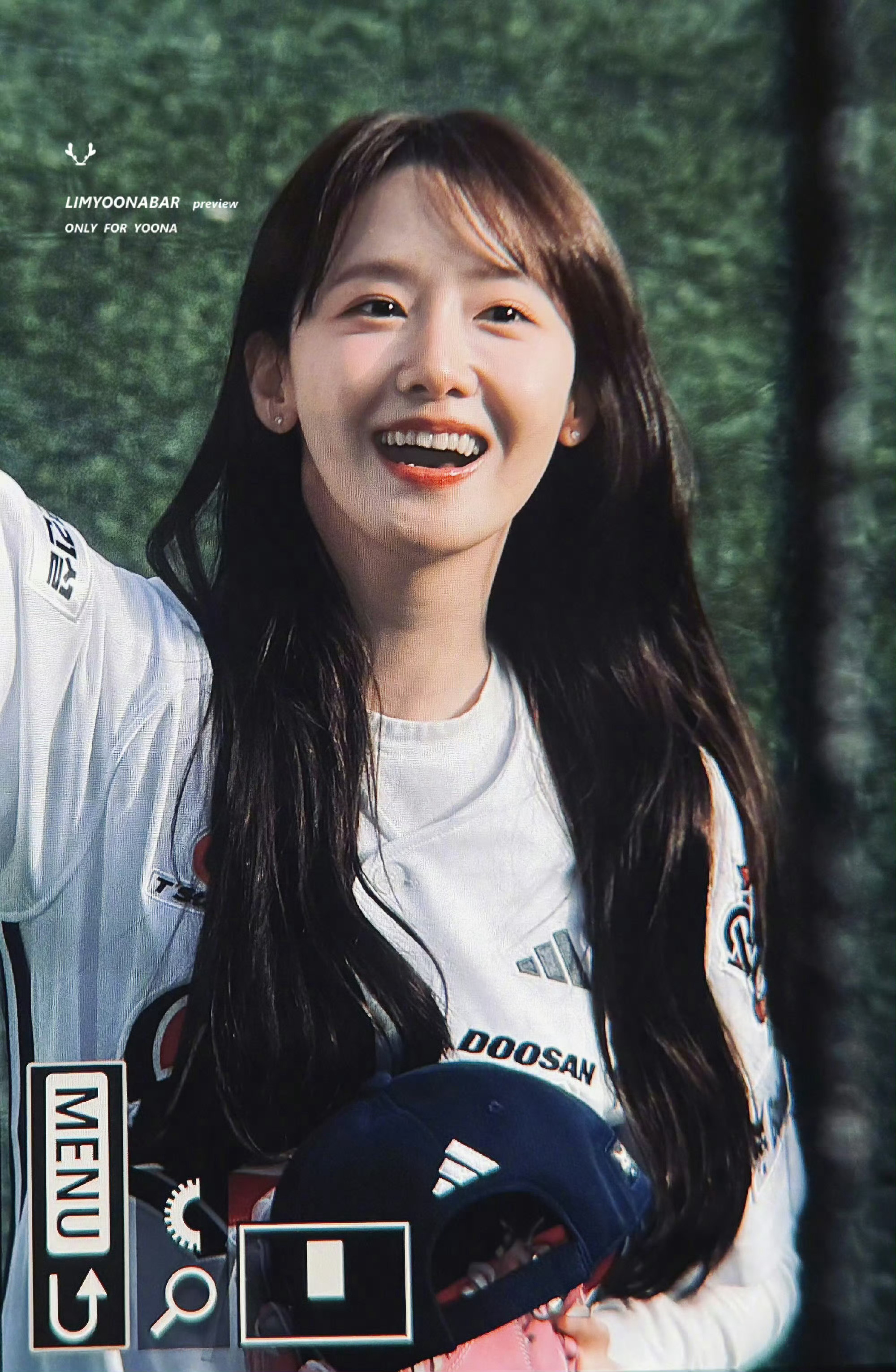 林允儿今日棒球开球新闻生图，媒体图美成这样，姐的状态太🐮了！林允儿棒球开球