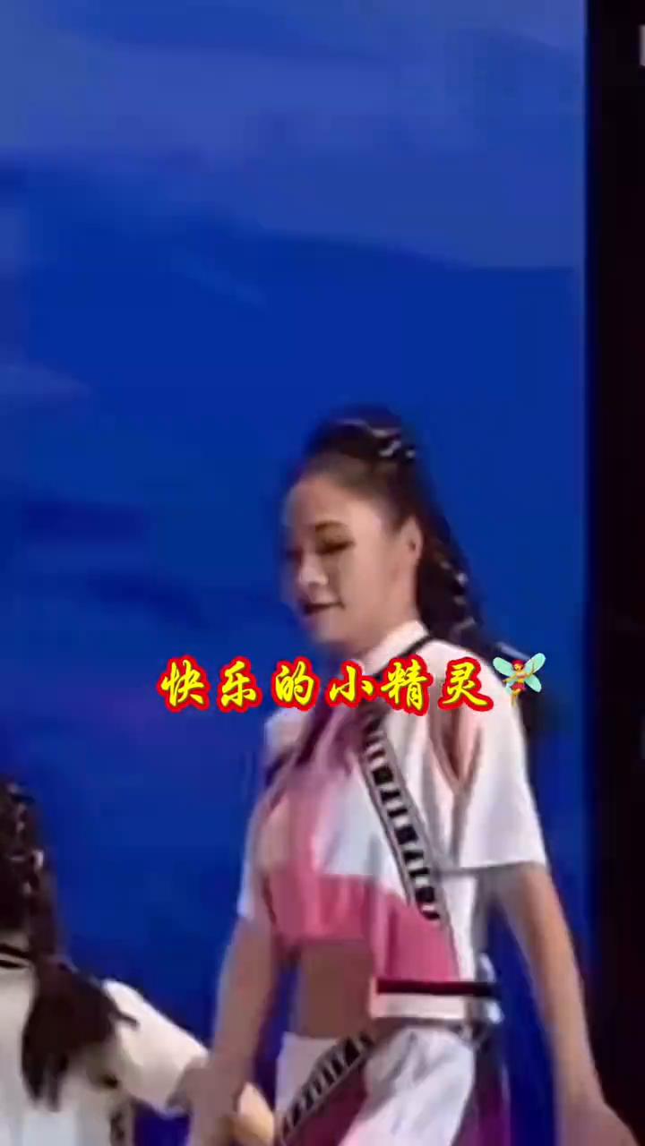 今天是赖文慧的舞台，快乐的小精灵，永远自信满满正能量。