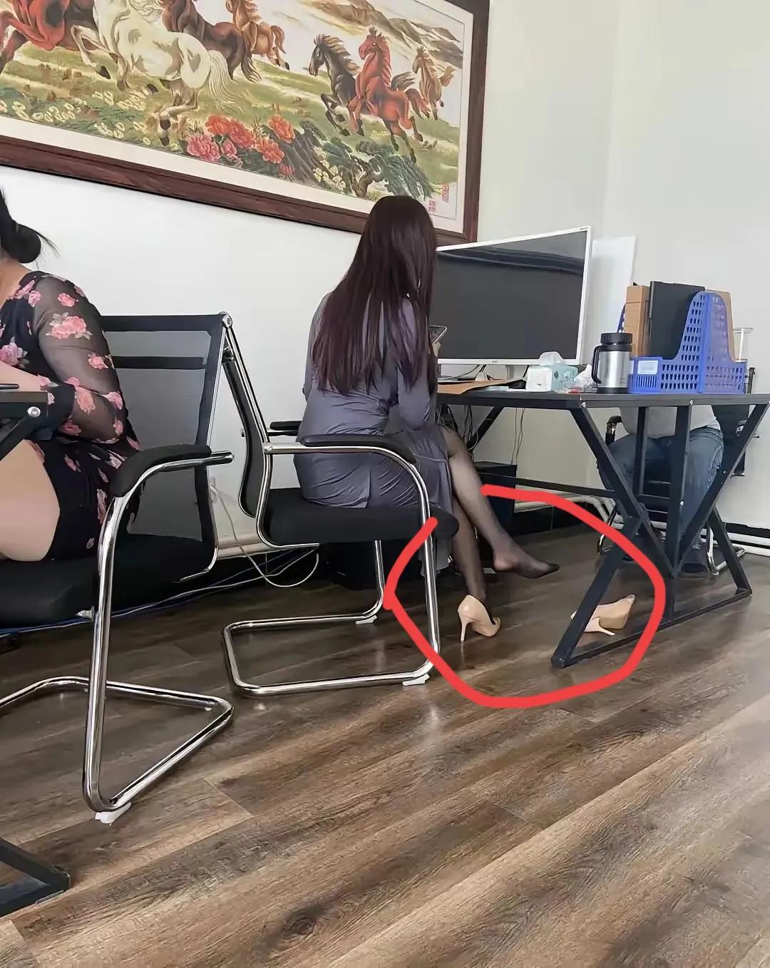 人真不能看外表，打扮得斯斯文文的人，不一定是个斯文人……[捂脸]