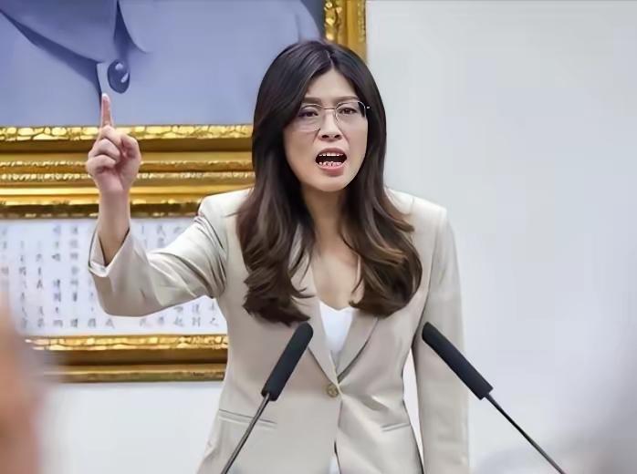 说了大实话？5月9日，台湾张亚中办公室主任何启圣发文指出：“郑丽文最危险之处，不