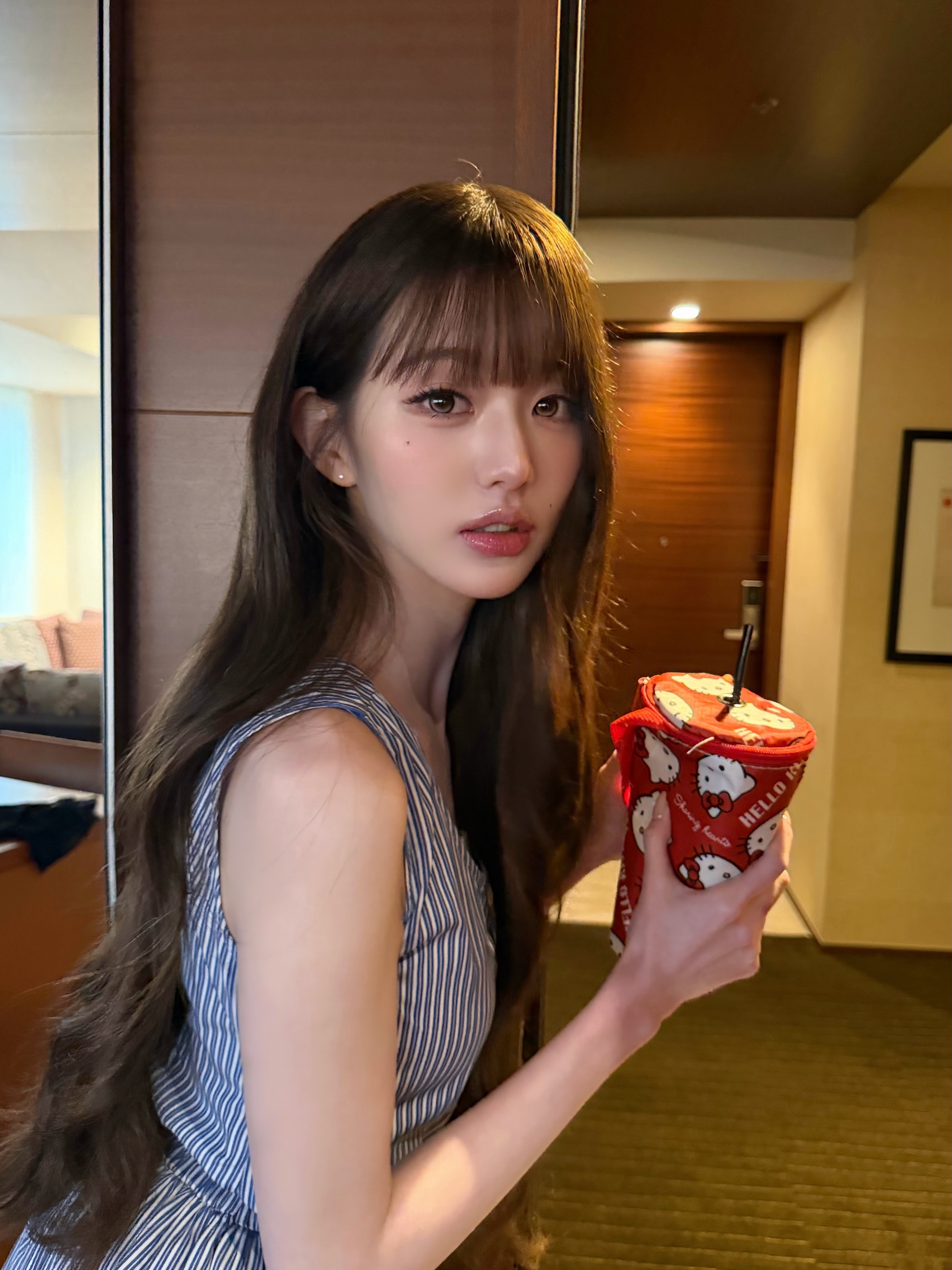 从第一张滑到第三张美我一大跳 