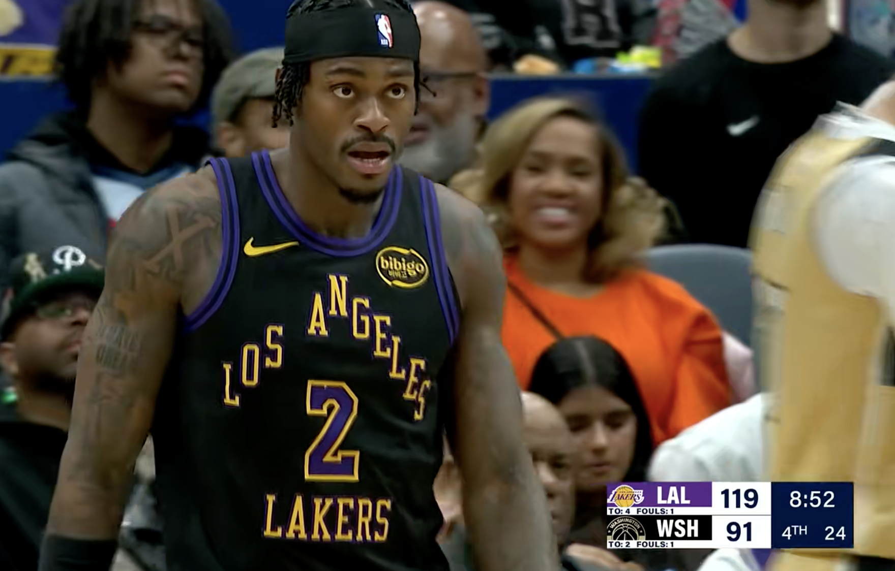 奇才暂停！湖人领先28分，最后8分52秒！范德彪抢断暴扣，今天他4个抢断了！湖人