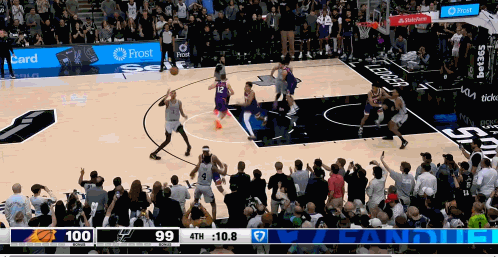 文班亚马正在一步一步的登上王座……
绝杀太阳，今天算是文班亚马在成为超巨的路上迈