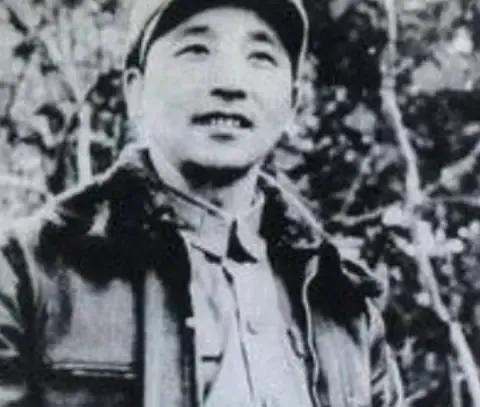 抗战时期，秦基伟是太行军区一分区司令员，跟他搭档的政委叫秦忠。他们都来自著名的将