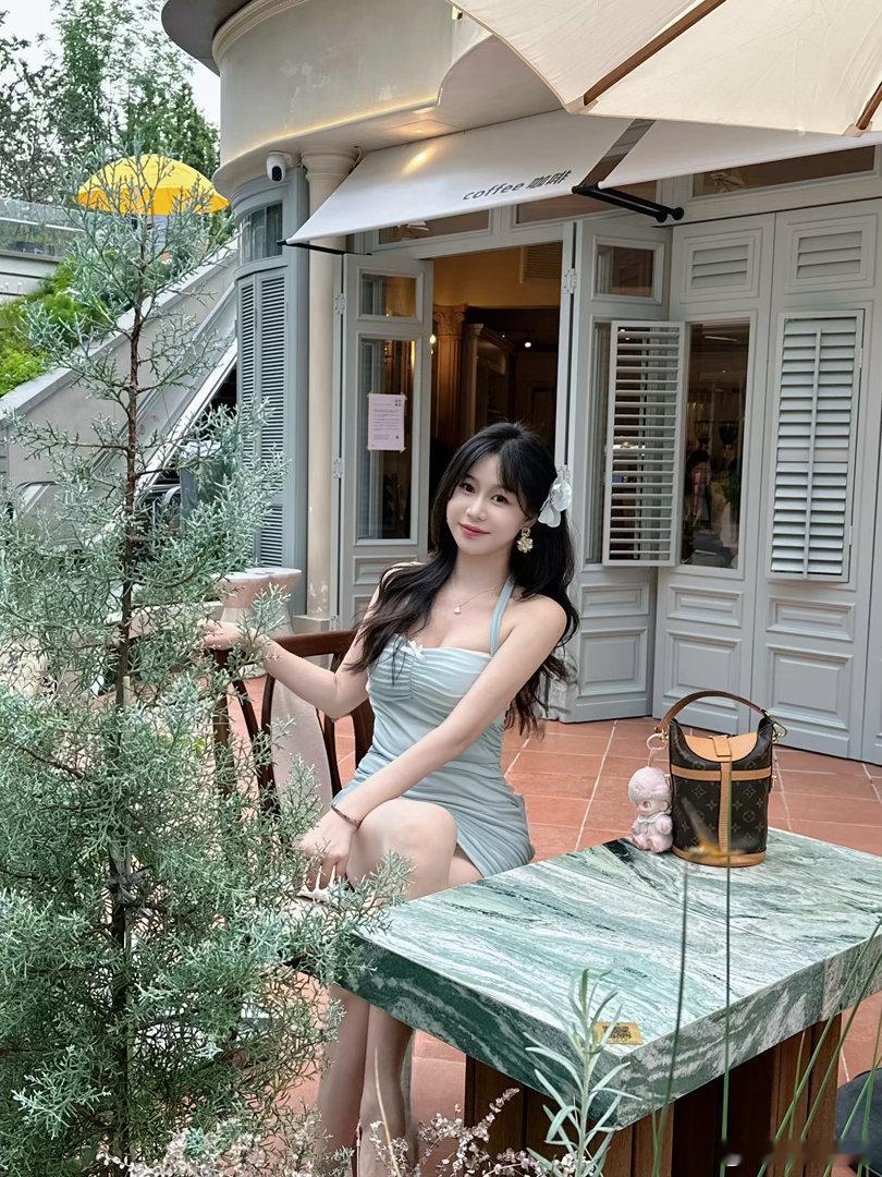 🩵🧚🏻♀️👗:古资恋 