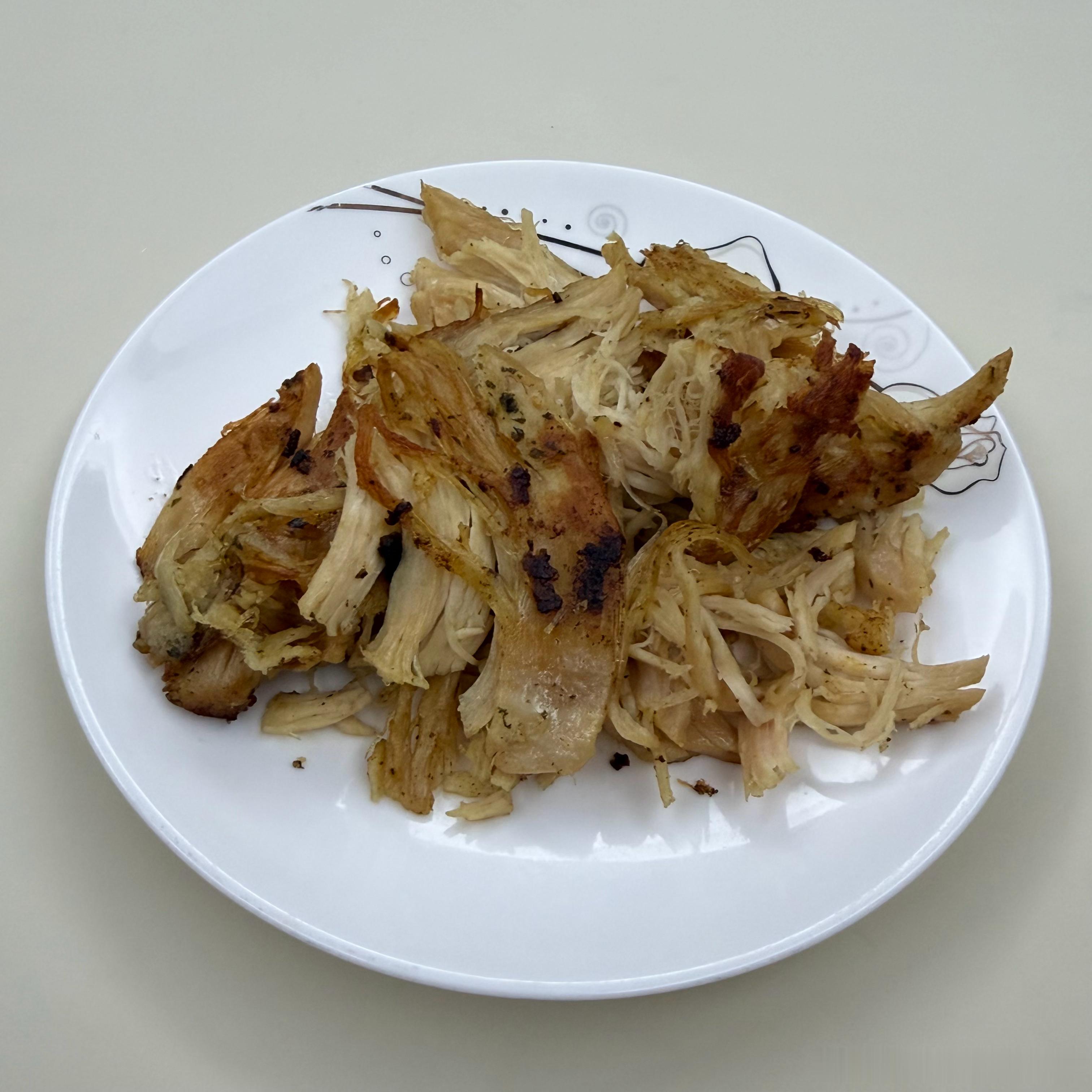 补充营养，今日午餐，空心菜，鸡胸肉，西红柿鸡蛋面。 