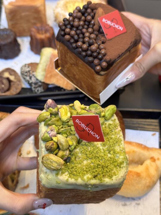 上海顶流面包回归！！就在国金……