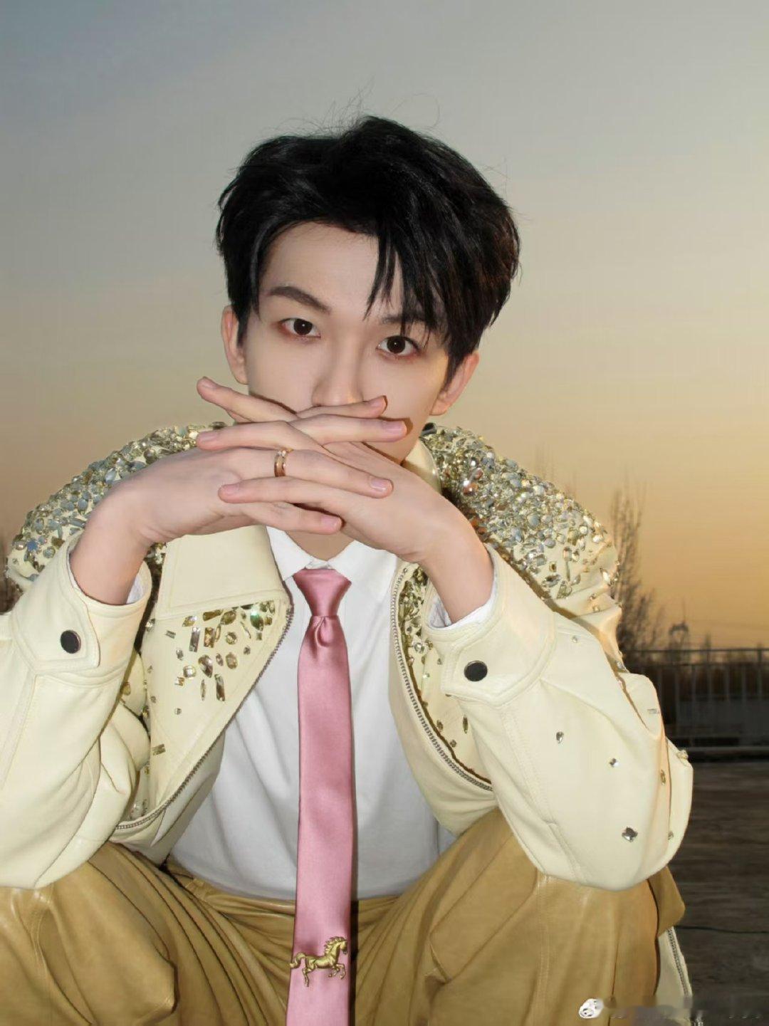 王安宇黄子弘凡范丞丞胡先煦活力满满 黄子弘凡少年感天花板！《快乐小马》舞台上阳光