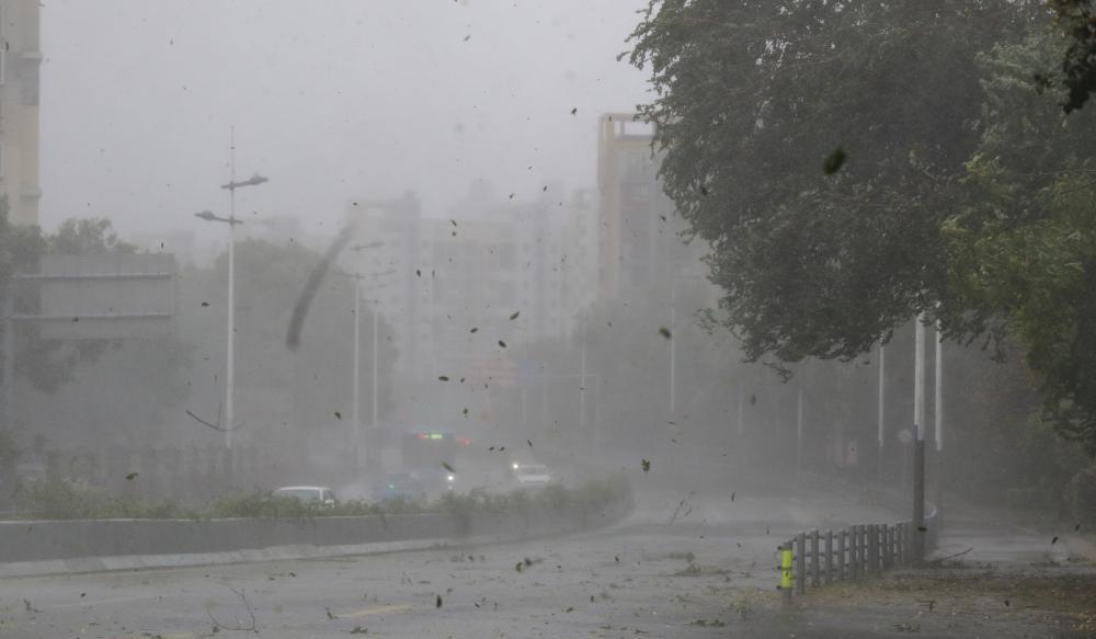 太仓浮桥，今天台风“白海豚”带来大风大雨，一早市里面就启动防汛二级应急响应，还发
