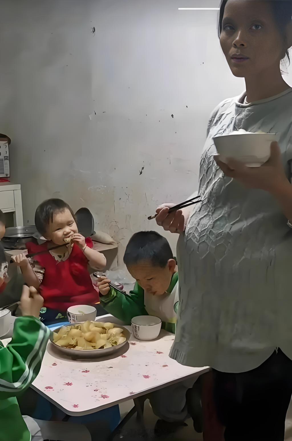 六个人吃一个菜，就这条件？还要坚持生？图啥呢？