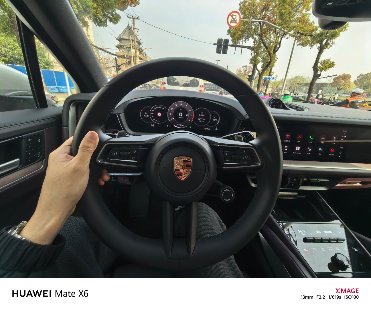 很久没体验市区早高峰了又麻又困波波的车世界