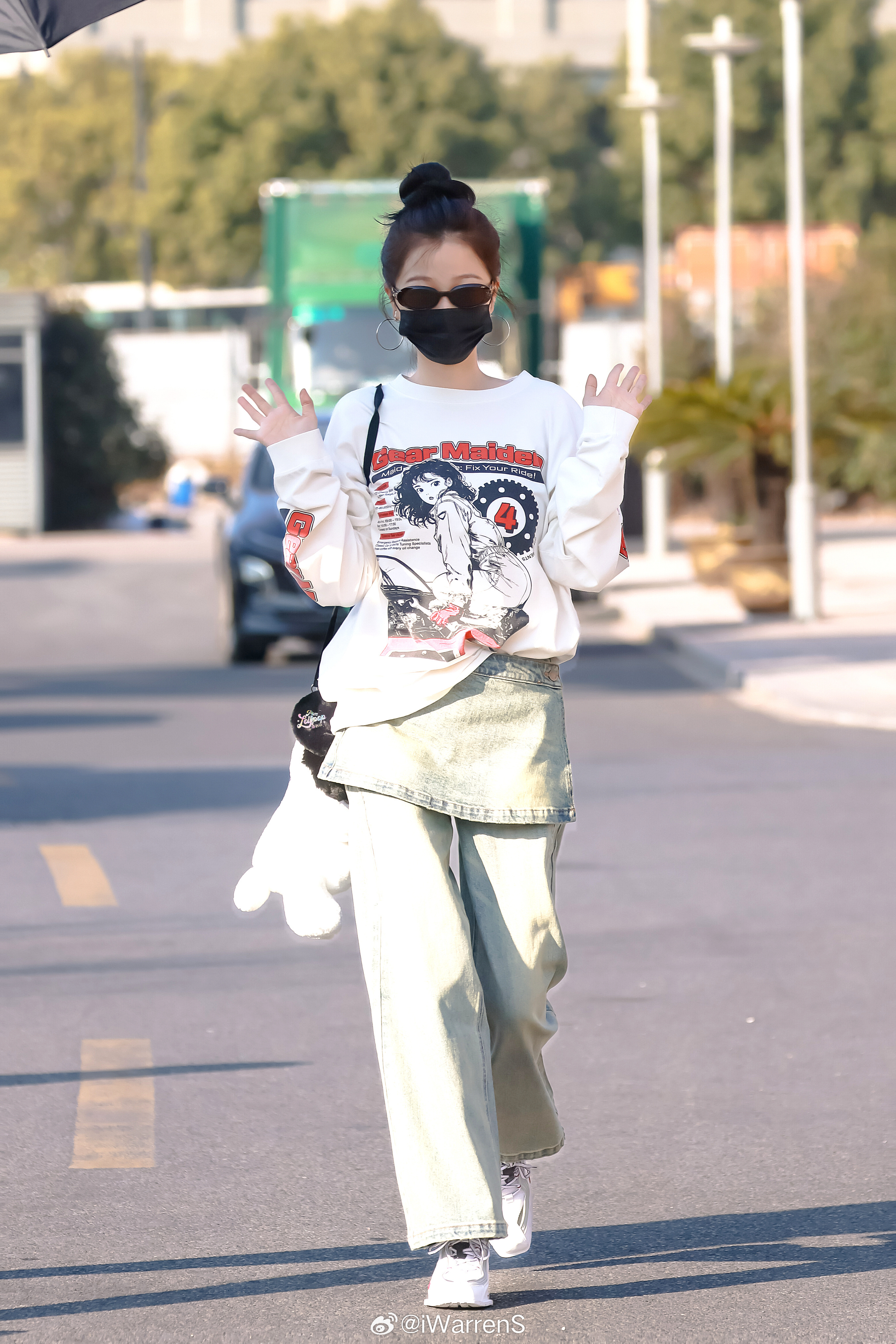 扛剧爆剧花虞书欣丸子头云初令上班路透来啦！好可爱的小甜欣啊！