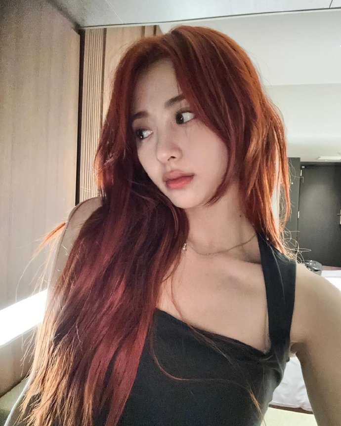 橘发Jennifer！！！姐姐们懂根本无法下手挑哪张做头像的烦恼吗？真的好漂亮[