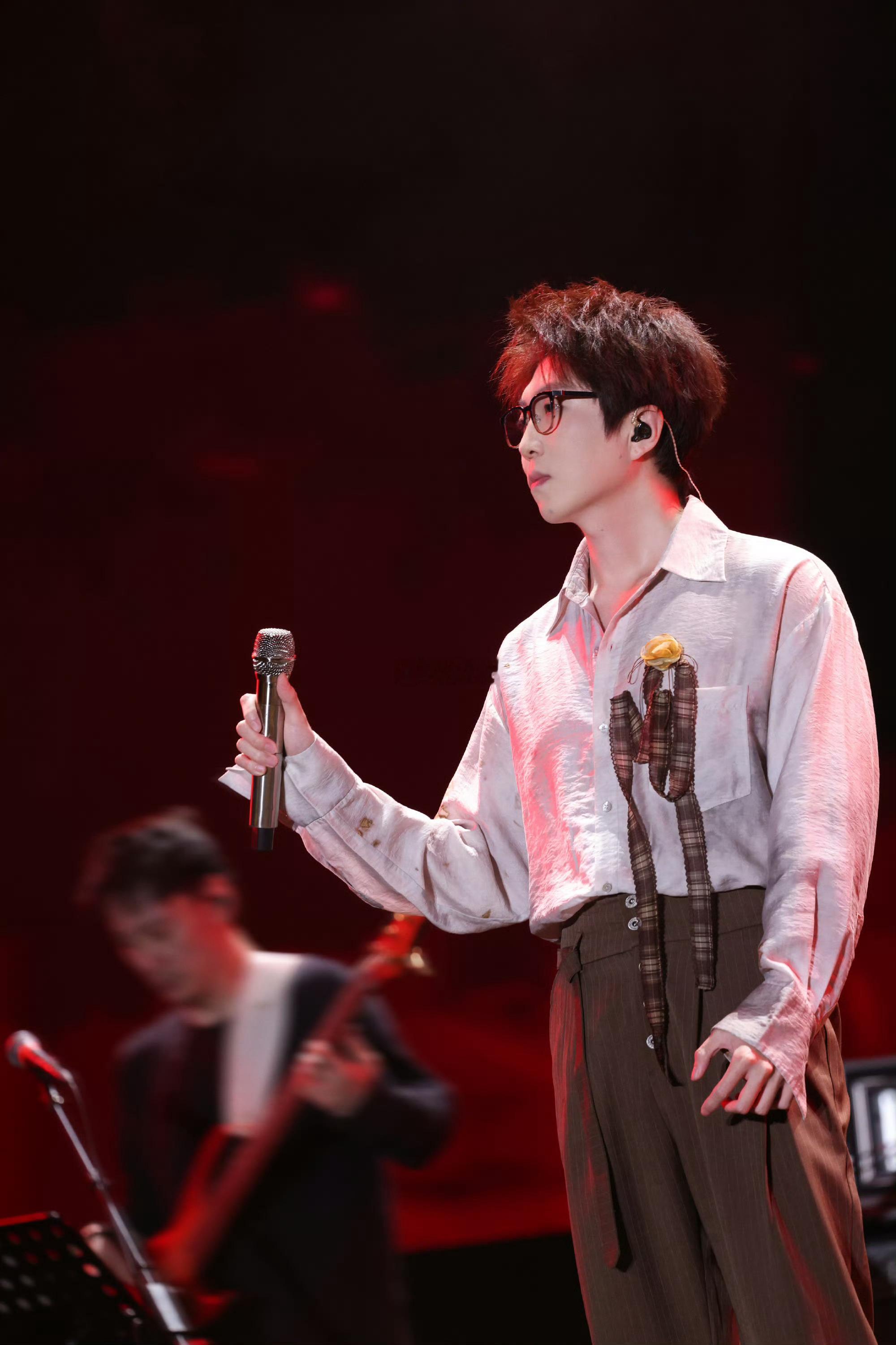 毛不易演唱会官宣开票被毛不易这场演唱会戳到，把念叨许久的月圆约定落地。9月26日