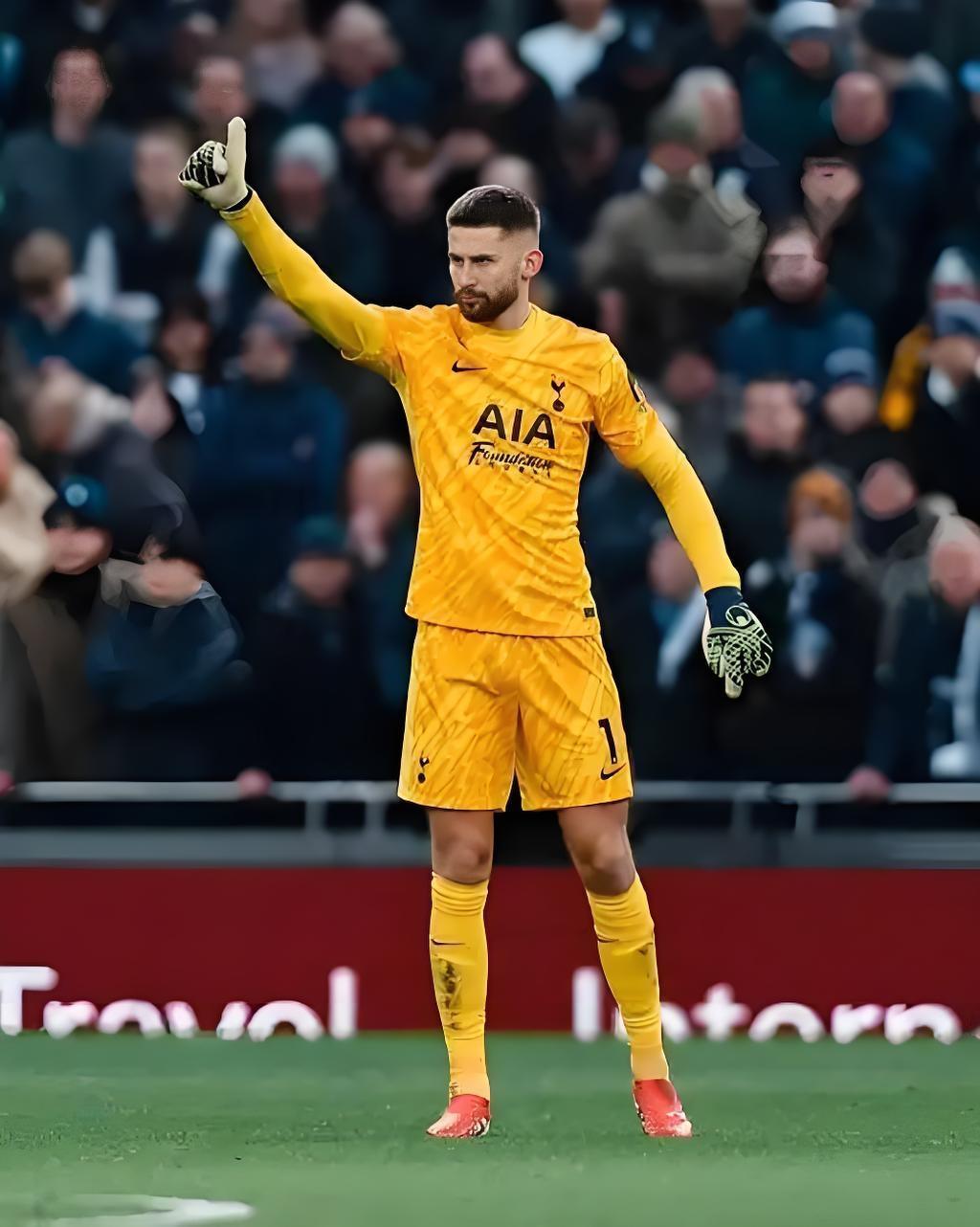 莫雷托表示：国际米兰仍在推进签下古列尔莫·维卡里奥的交易。尽管俱乐部名单上还有其