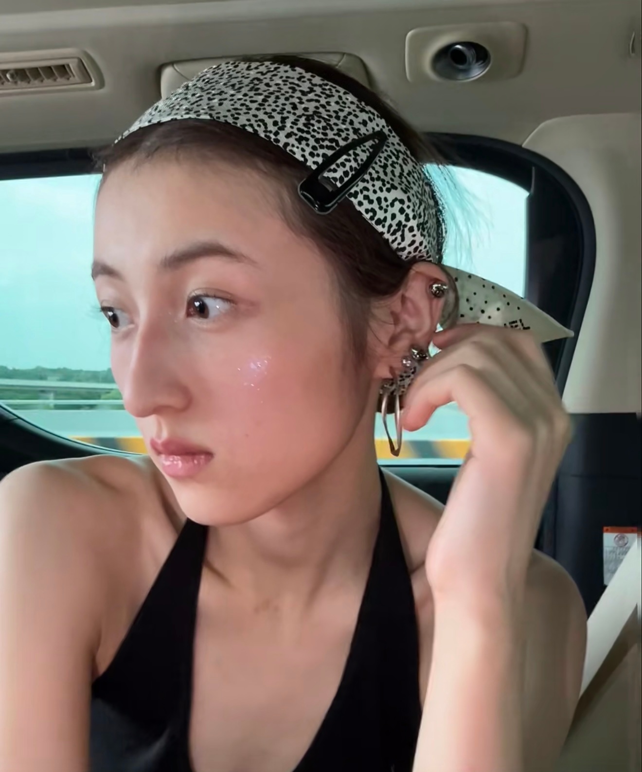 张子枫瘦成这样了 女明星为了上镜都这么拼  什么时候能制作出上镜不会胖十斤的镜头