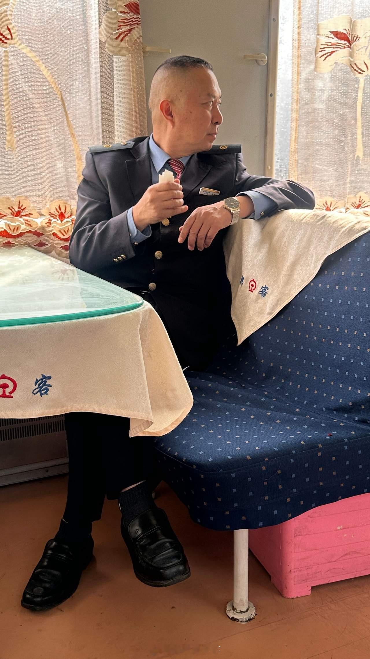 巴西醒醒 这是世界杯越来越喜欢摩洛哥队了，今早和巴西开战，头20分钟，摩洛哥表现