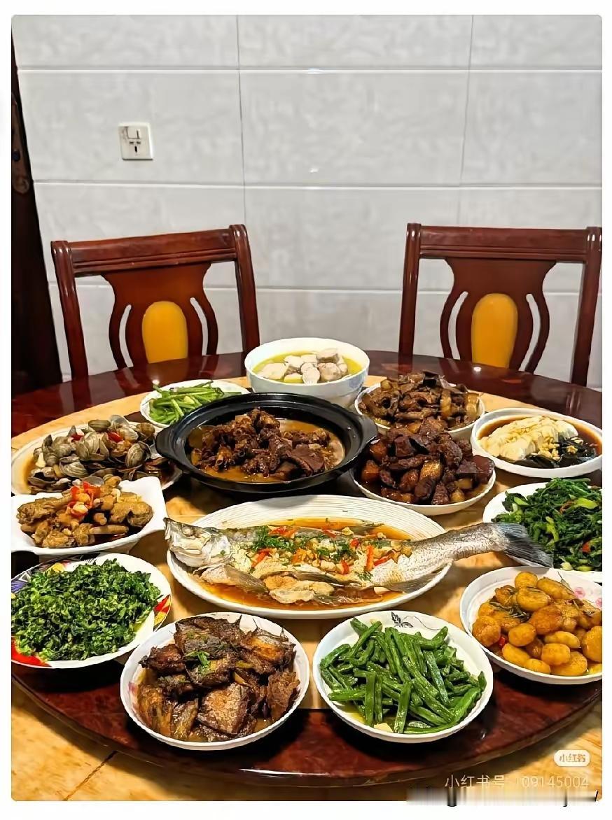 女儿结婚8年，年年中秋空手回娘家，今年我终于忍不住说了实话
 
我今年58岁，就