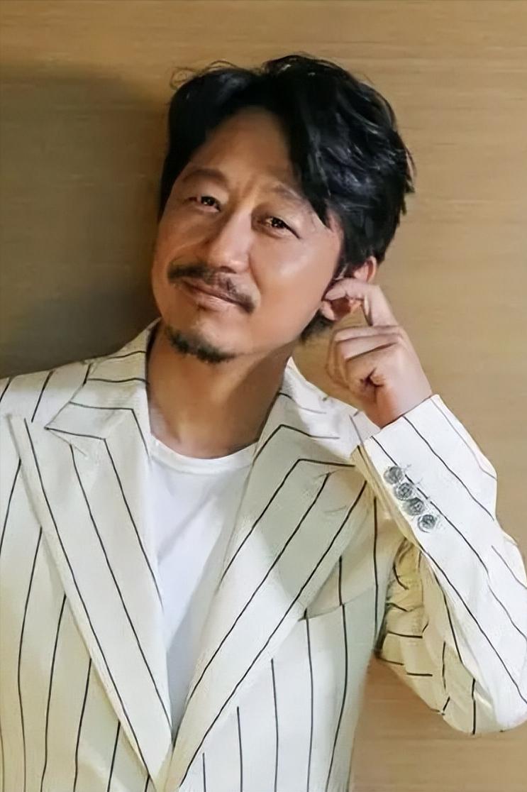 演员胡明，在我是刑警里，扮演最后一个坏蛋，坏的让人气愤，狡猾的狠，多次逃脱追捕，