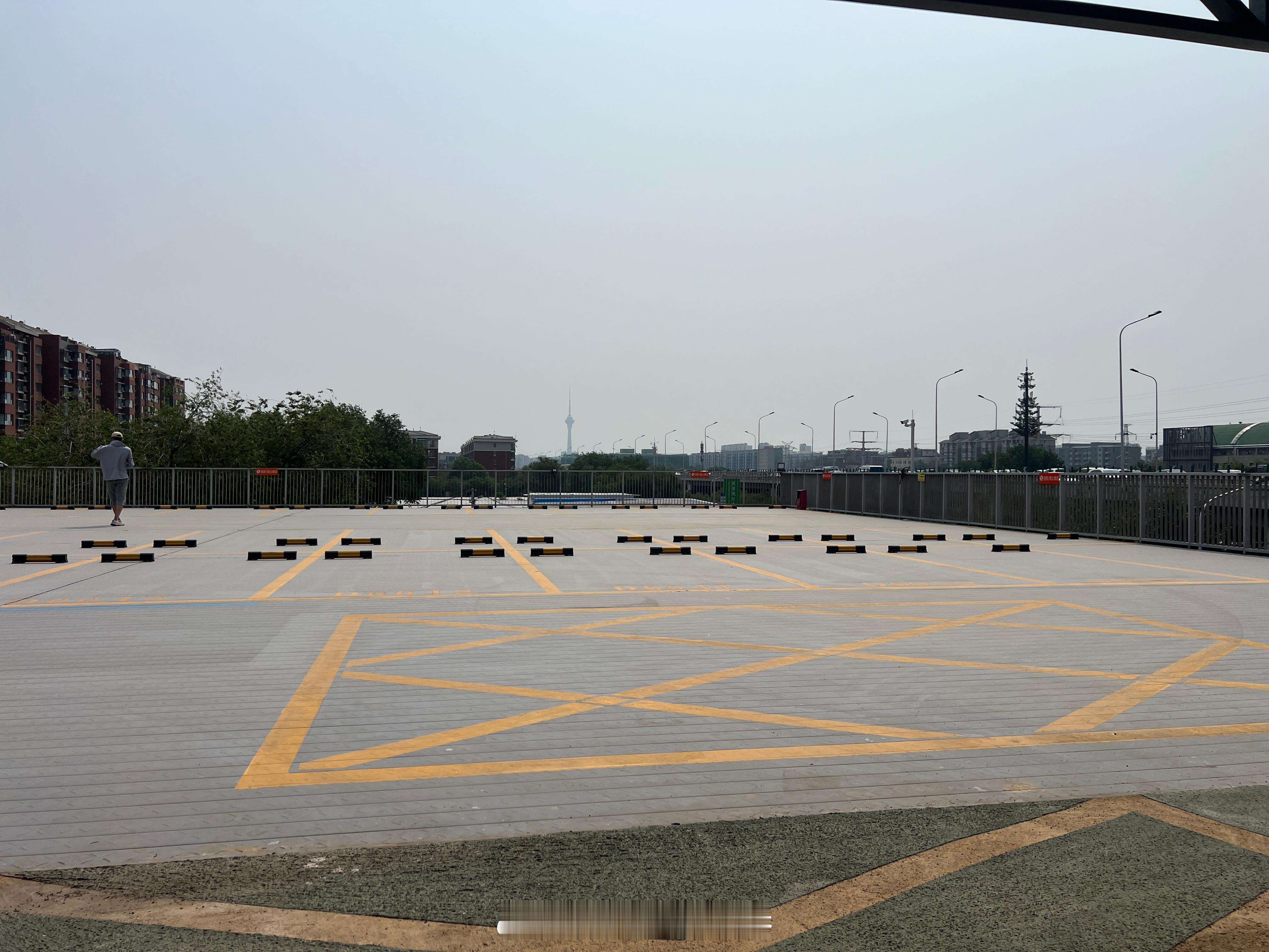 我拍摄的风水宝地被没收了…跟我说以后不让来了，今天是最后一次…啊…这一年时间，我