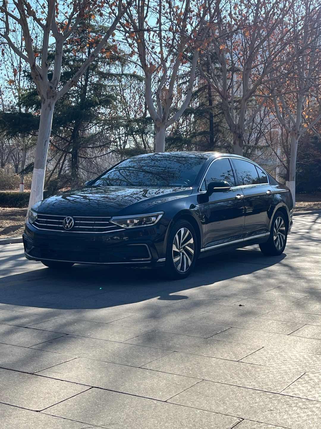 德系插混老炮二手迈腾GTE，商务家用全能选手🚗
家人们，如果你想要一台既有合资