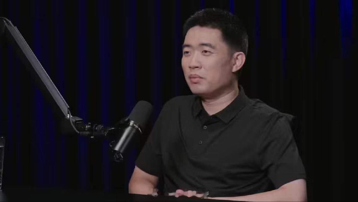 【李想回应05年身家过亿传闻】李想首谈25年创业之路 8月19日，罗永浩发布了视