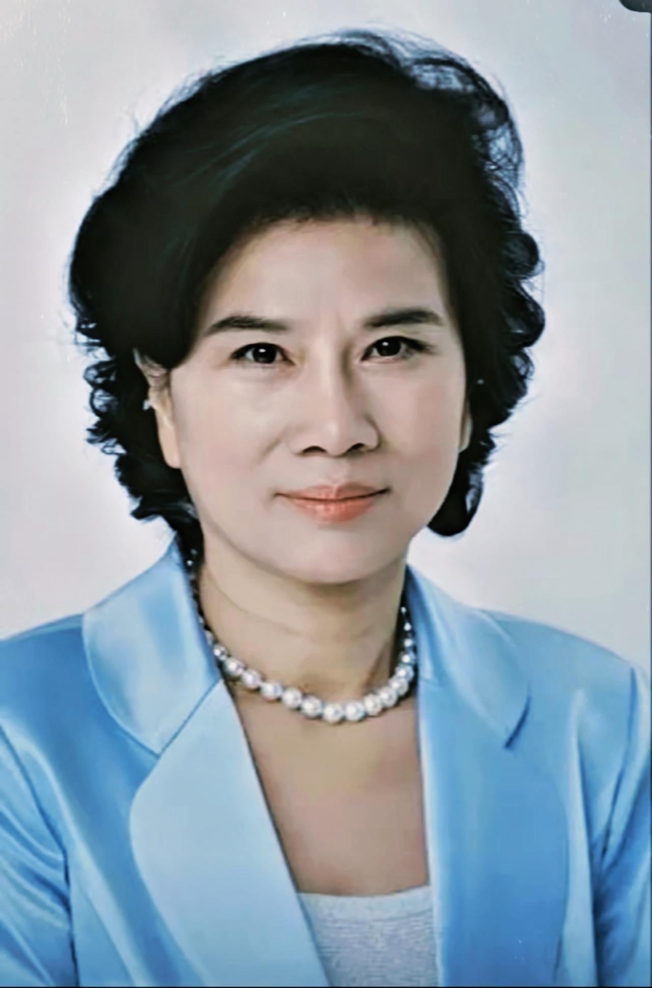 当初骂得有多狠，现在脸就被打得有多肿。董明珠那句“我没见过好的日本人”，当年差点