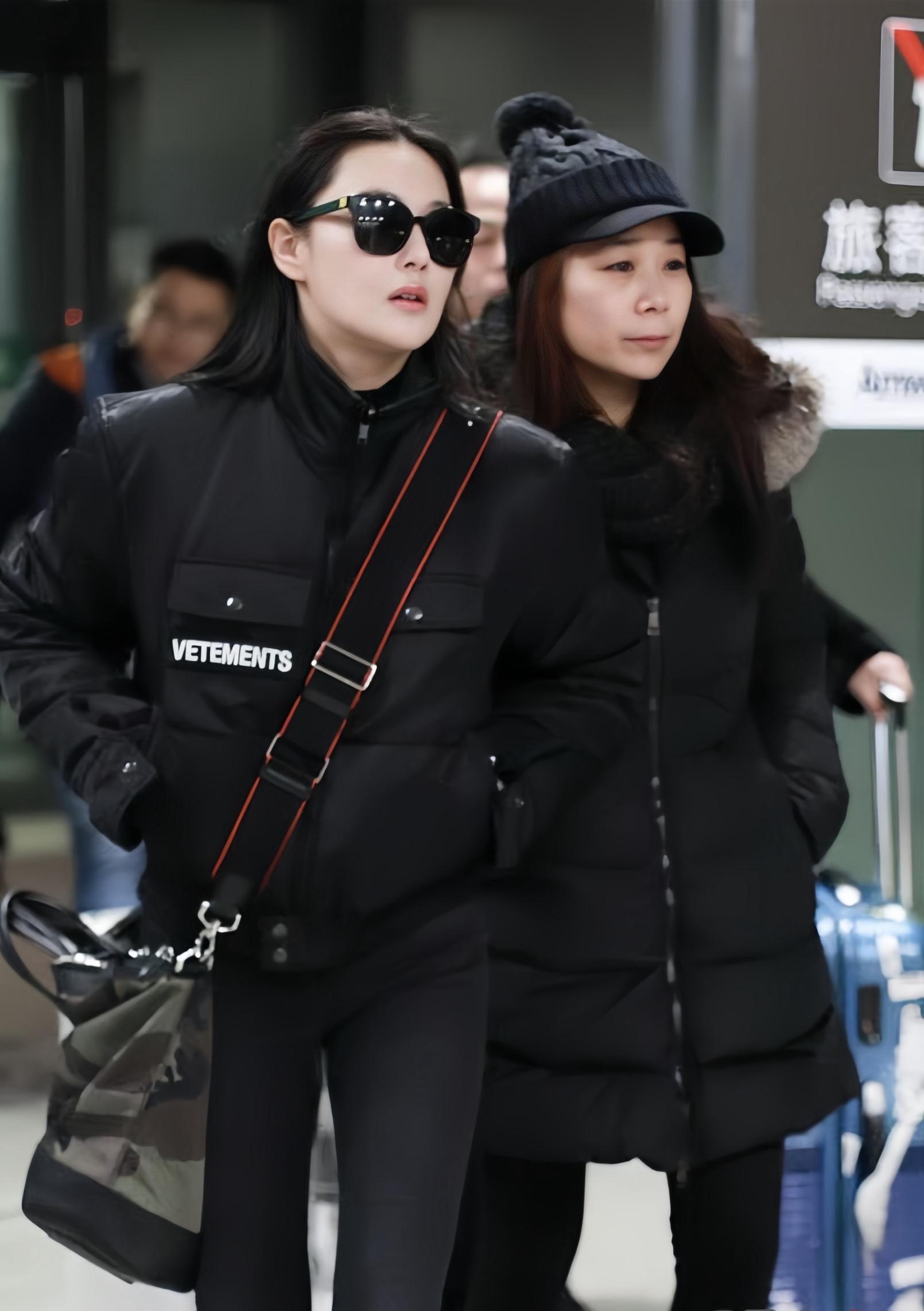 喵喵机场ootd