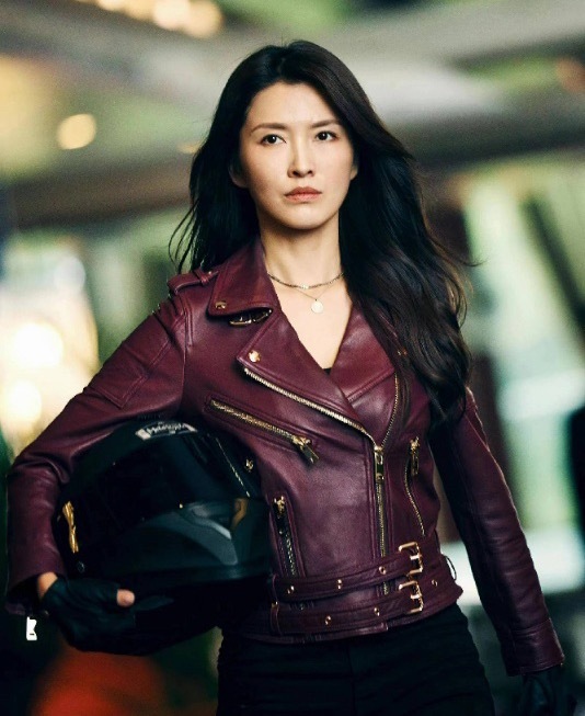 徐洁儿回应上乘风2026不算晚徐洁儿：乘风2026，洁姐报到 ✌🏻不是新尝试，