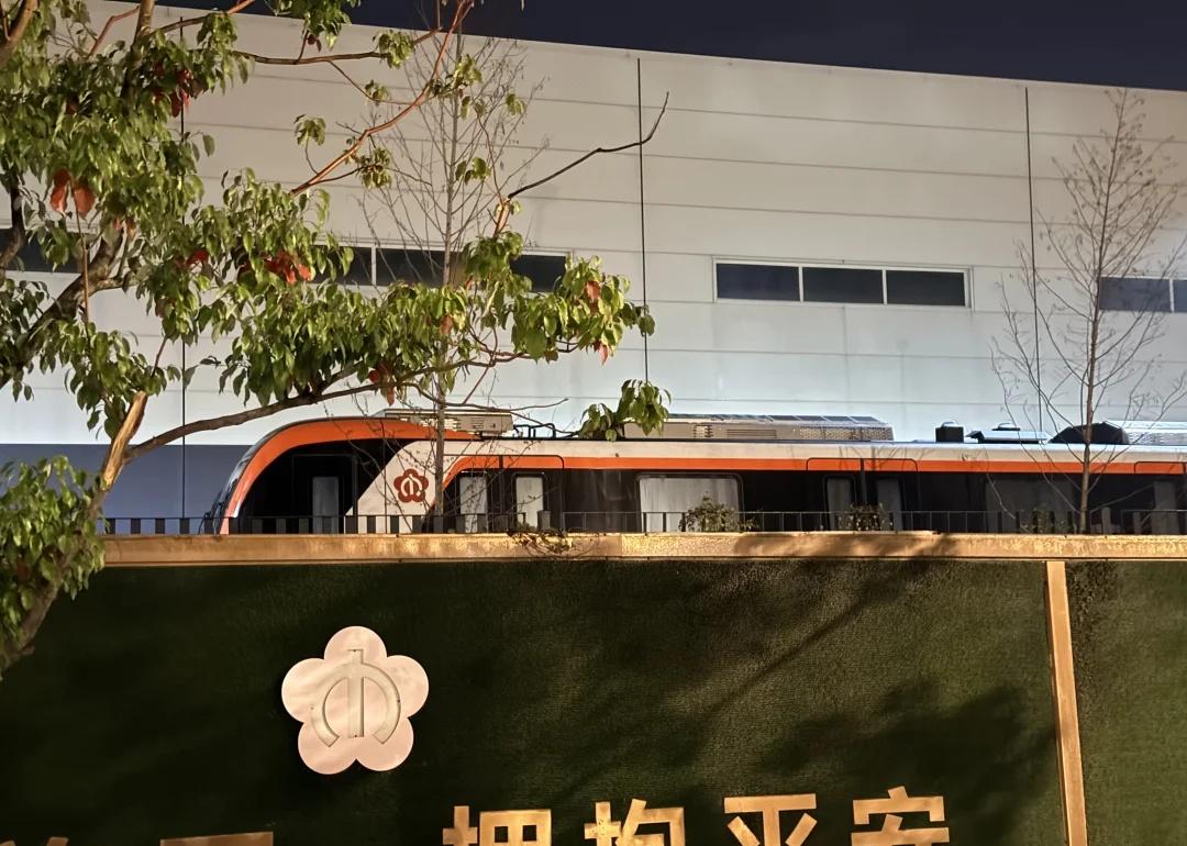 南京9号线第二列交付
轨道交通 地铁 南京地铁9号线 南京地铁 9号线再添一员 