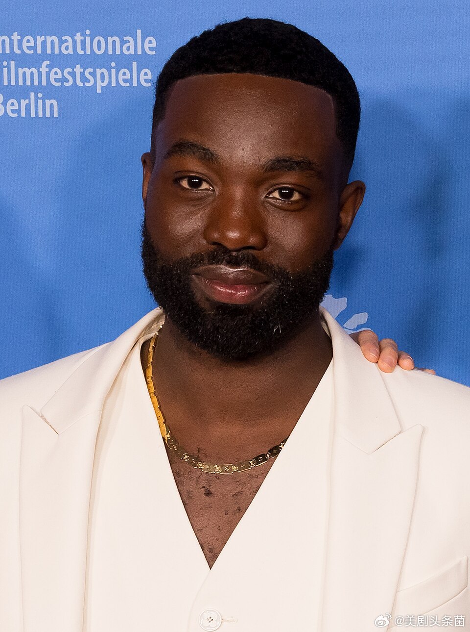 【剧版《哈利波特》斯内普演员：曾遭到死亡威胁】剧版《哈利·波特》演员 帕帕·埃西