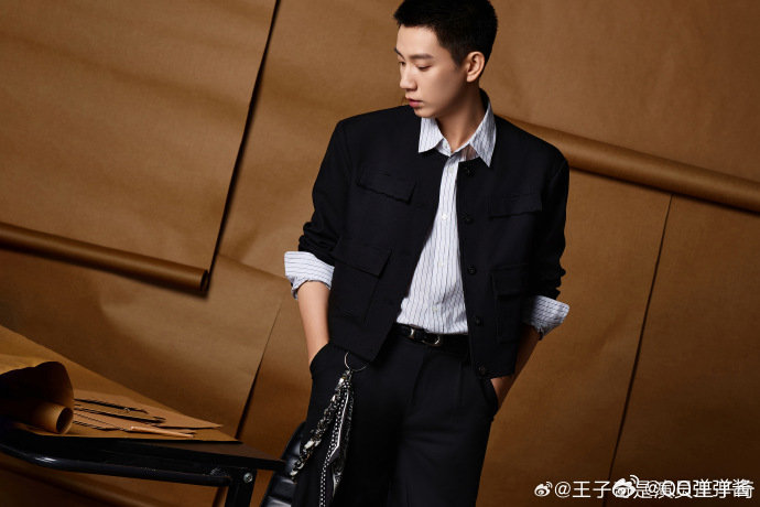 王子奇智性恋天菜王子奇演的萧瑾瑜满足所有幻想了 这完全就是妥妥的智性恋天菜，太有