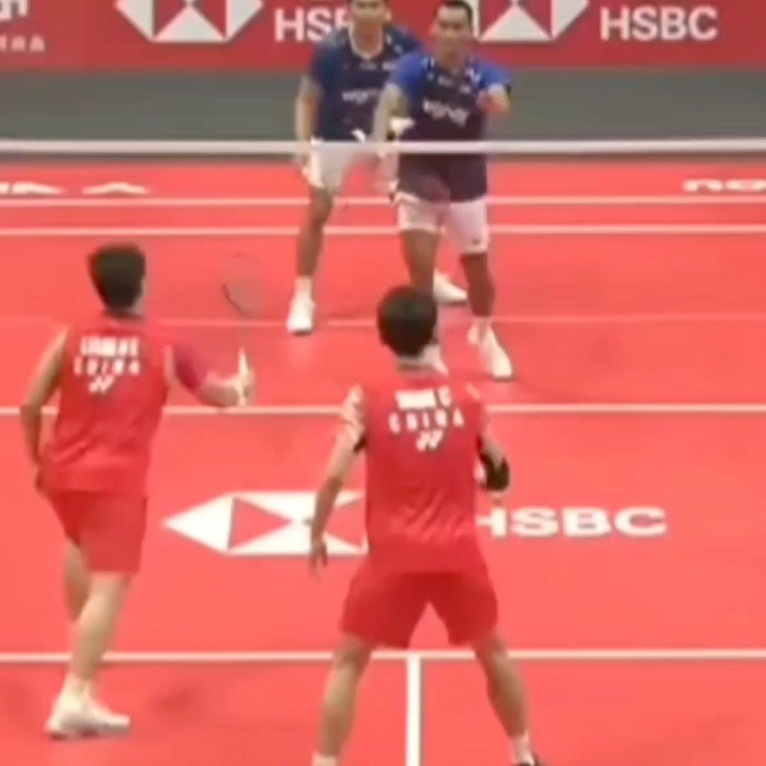 梁王组合丢下奖金头也不回走了 梁伟铿搞笑人设不倒😂😂😂小品大王来的 