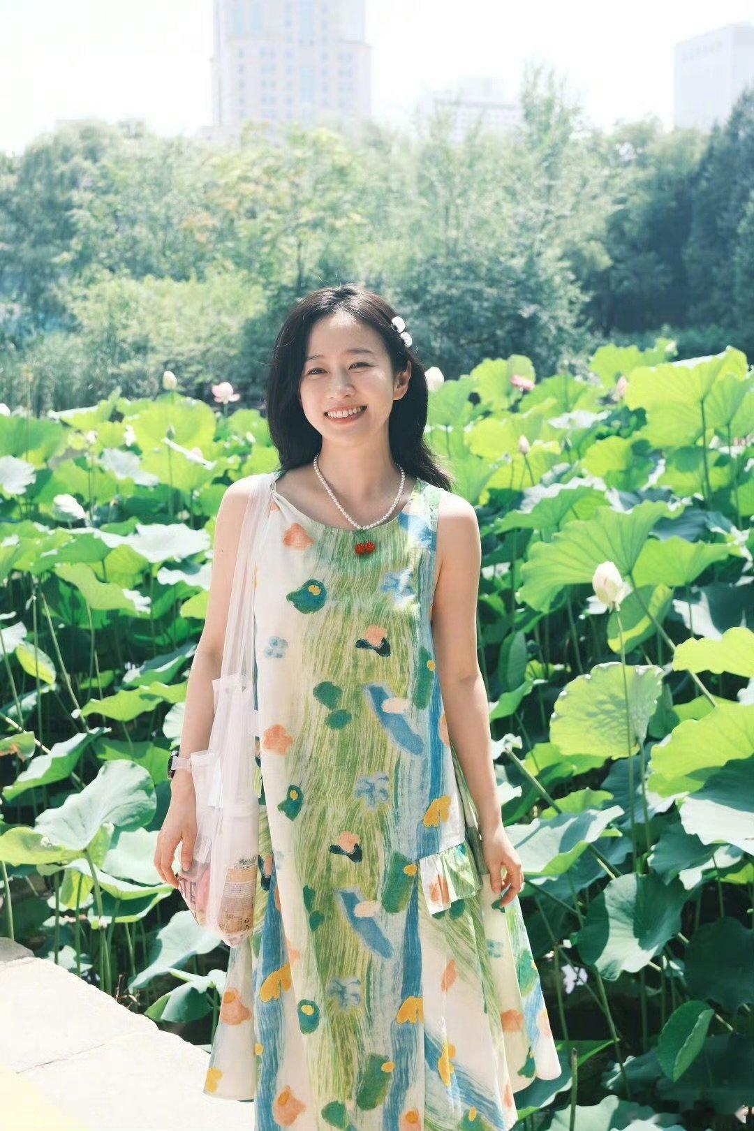 刘美含我还是绝望的直女我家那闺女笑不活了家人们！刘美含回应恋情直接说“录完就没下