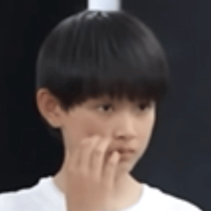 圆头圆脑圆肚皮🐽🖐🏽️张极朝阳公园路演翻唱比伯