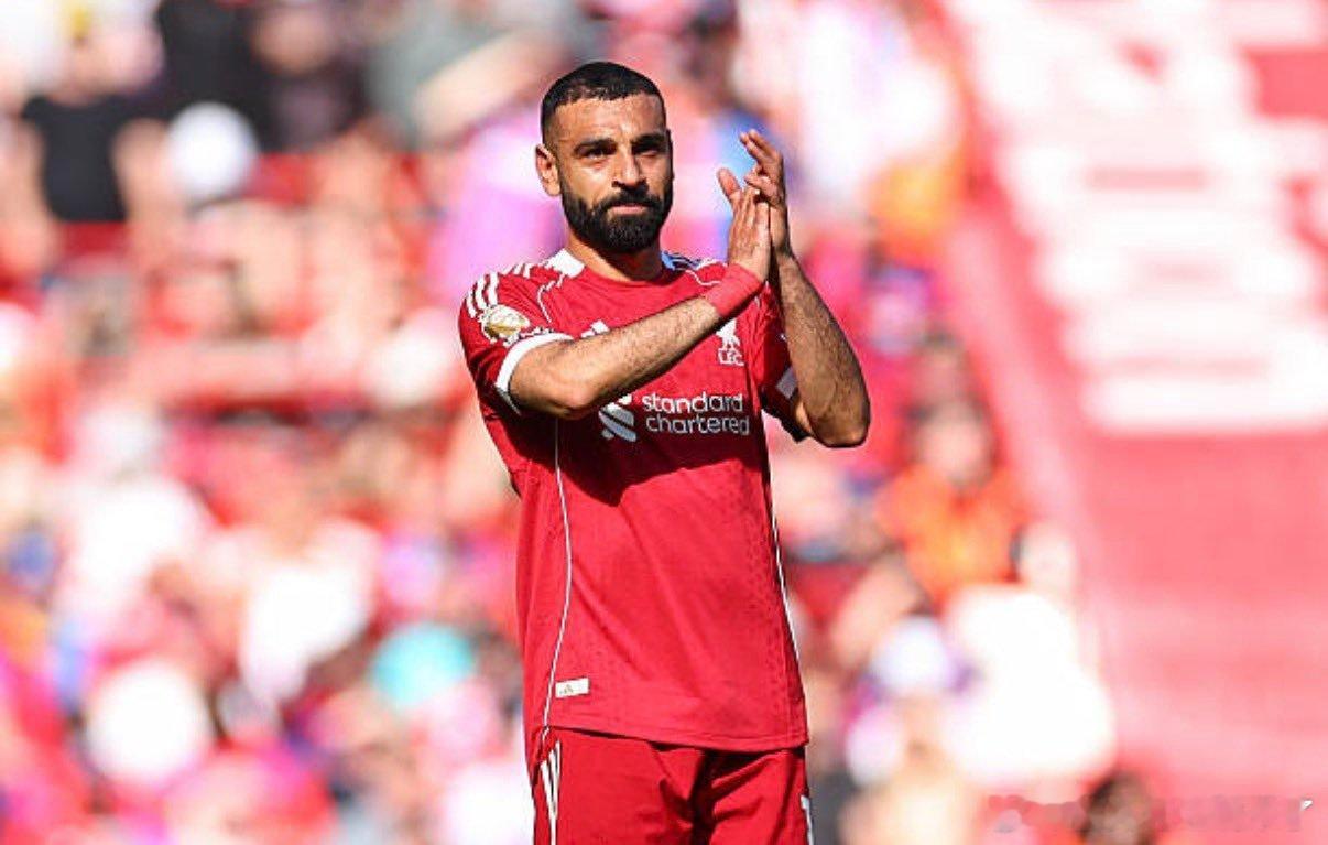 萨拉赫｜剩余“最多2场”比赛】皮尔斯透露萨拉赫在赛季中复出的可能性很大。不过，他