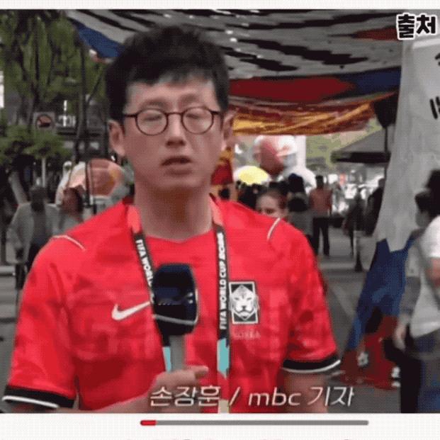2026世界杯：墨西哥女孩热吻韩国记者，这难道不算性骚扰？在2026年世界杯期间