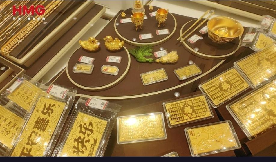 山东一男子变现2公斤金条净赚百万，金价飙升背后有何玄机？
近年来，随着全球经济不