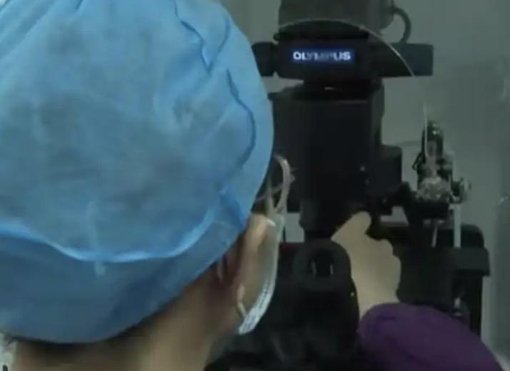 丈夫突然离世，妻子想用医院剩余的胚胎为亡夫生二胎，却被医院以需要夫妻双方同意为由