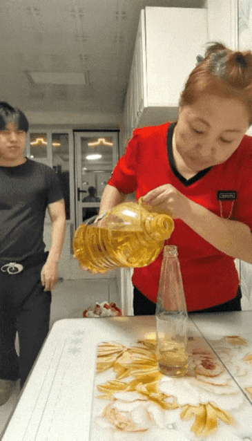 大姐，现在再摇个小号，应该还来得及。