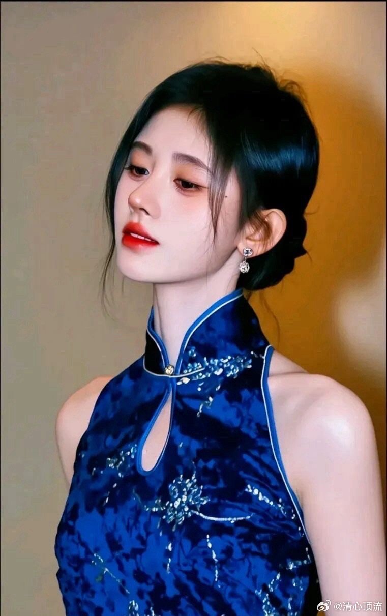 内娱欠鞠婧祎一个都市剧感叹一下，这么好看的一张脸，真的是应该多多拍戏，内娱欠鞠婧