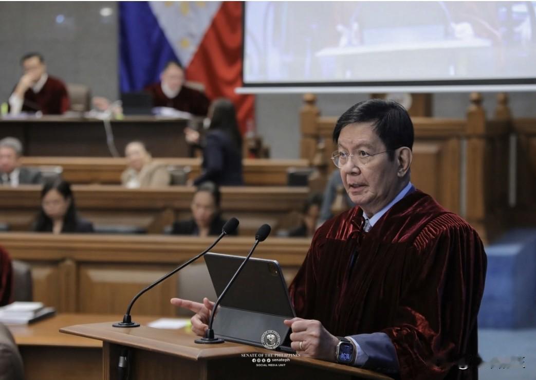 菲律宾参议员潘菲洛·拉克森周六表示，参议院弹劾法庭应尽早厘清判定副总统莎拉.杜特