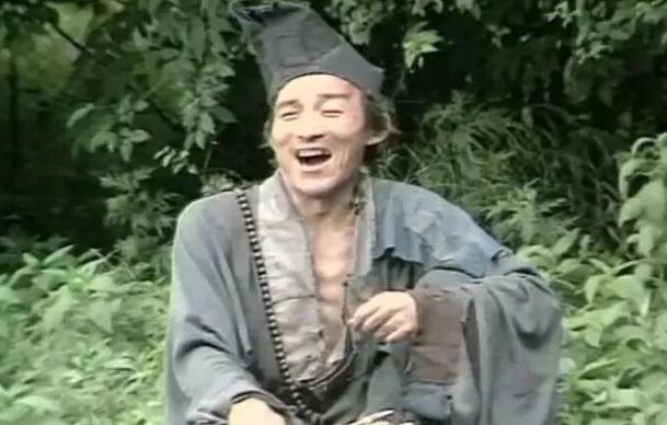 果然面相是会骗人的，游本昌就是个例子。 
 
今年6月份他还在演讲，镜头前的他精