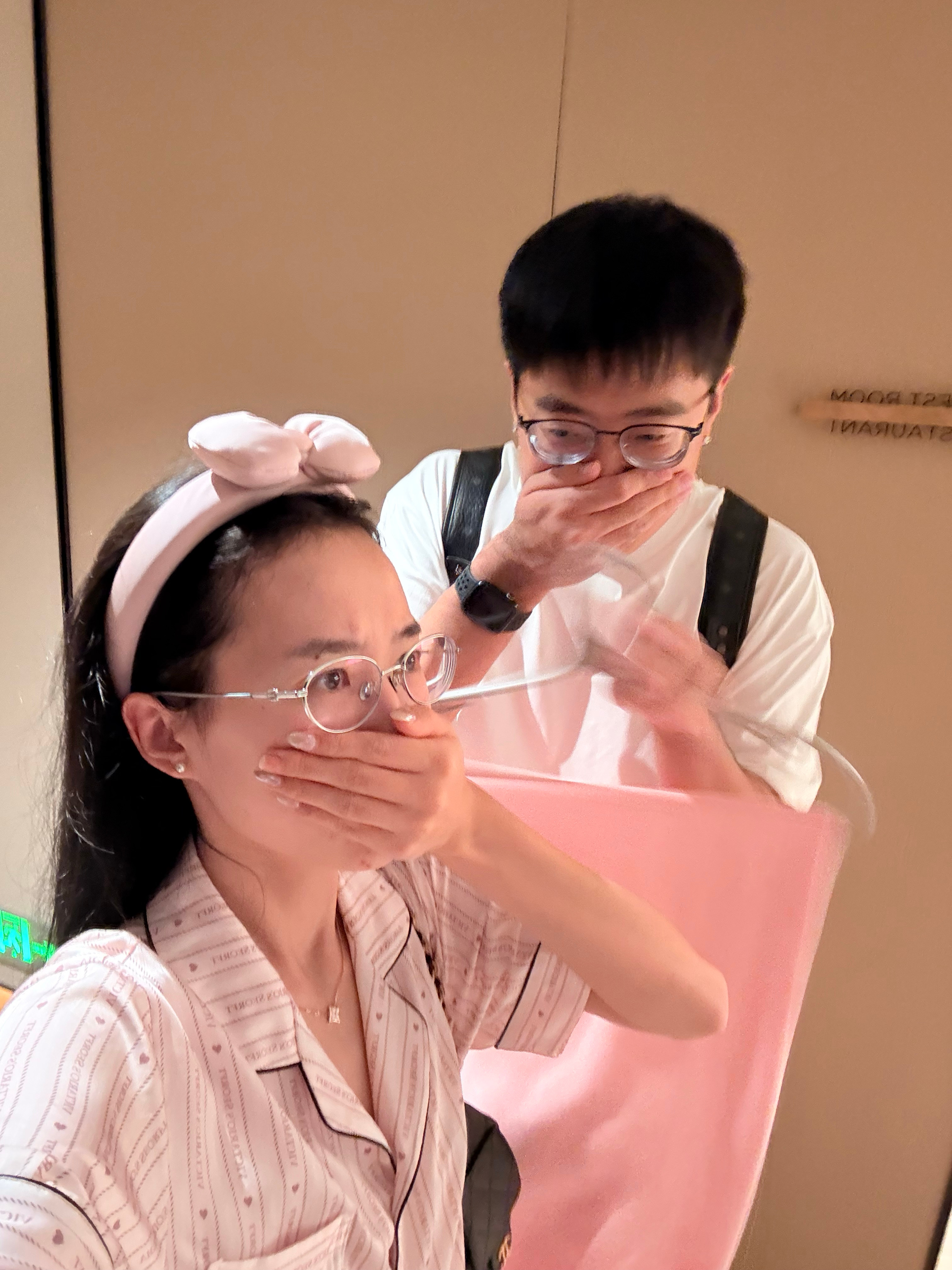 半夜2点被酒店空调吹出来的风臭醒 紧急换房 全季你阿帕次