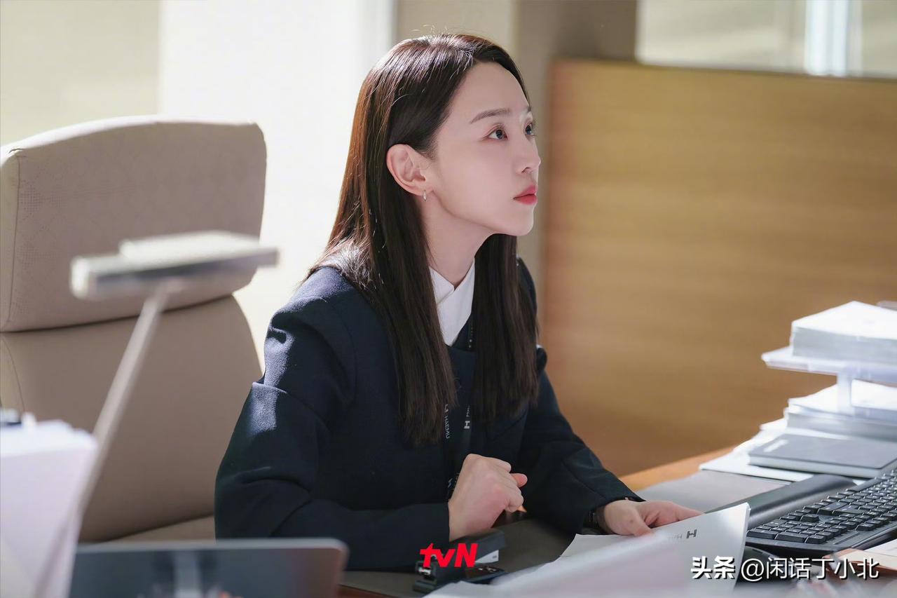 申惠善×孔明《隐秘的监察》曝剧照！4月25日开启职场禁忌之恋

tvN全新周末剧