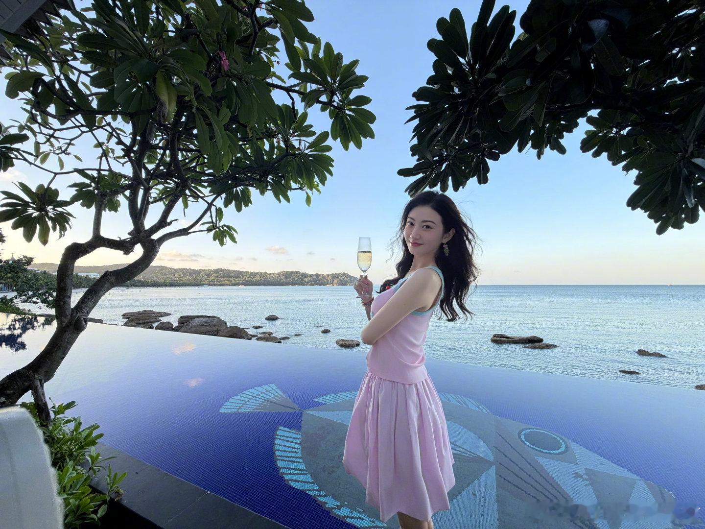 景甜 微指 微指搜不到景甜了 有网友发现微指搜不到景甜了，目前搜索景甜，关键词显