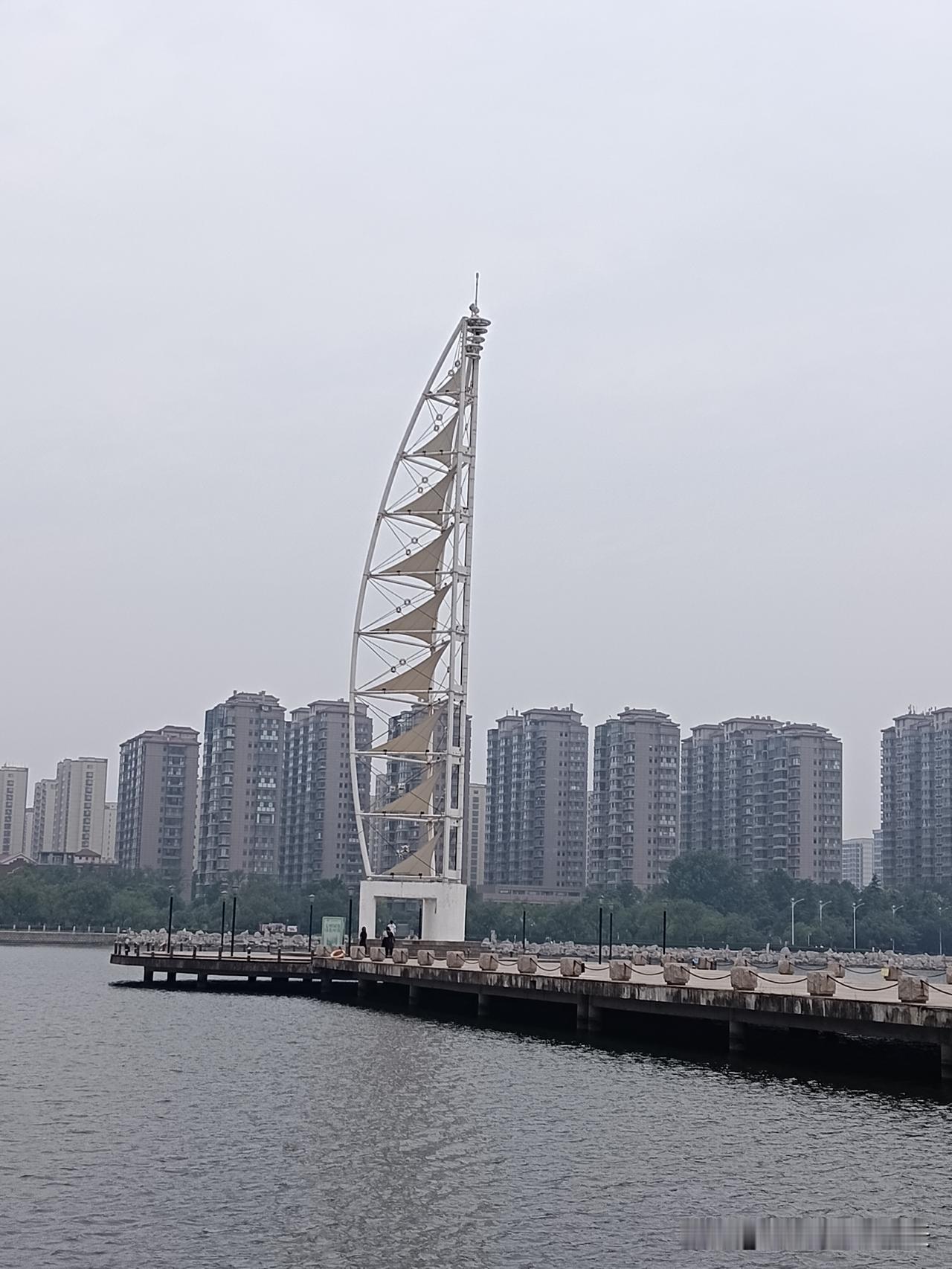 一个人品好的人都具备以下表现
​1，从不招惹是非，也不会在背后嚼舌根
2，答应别