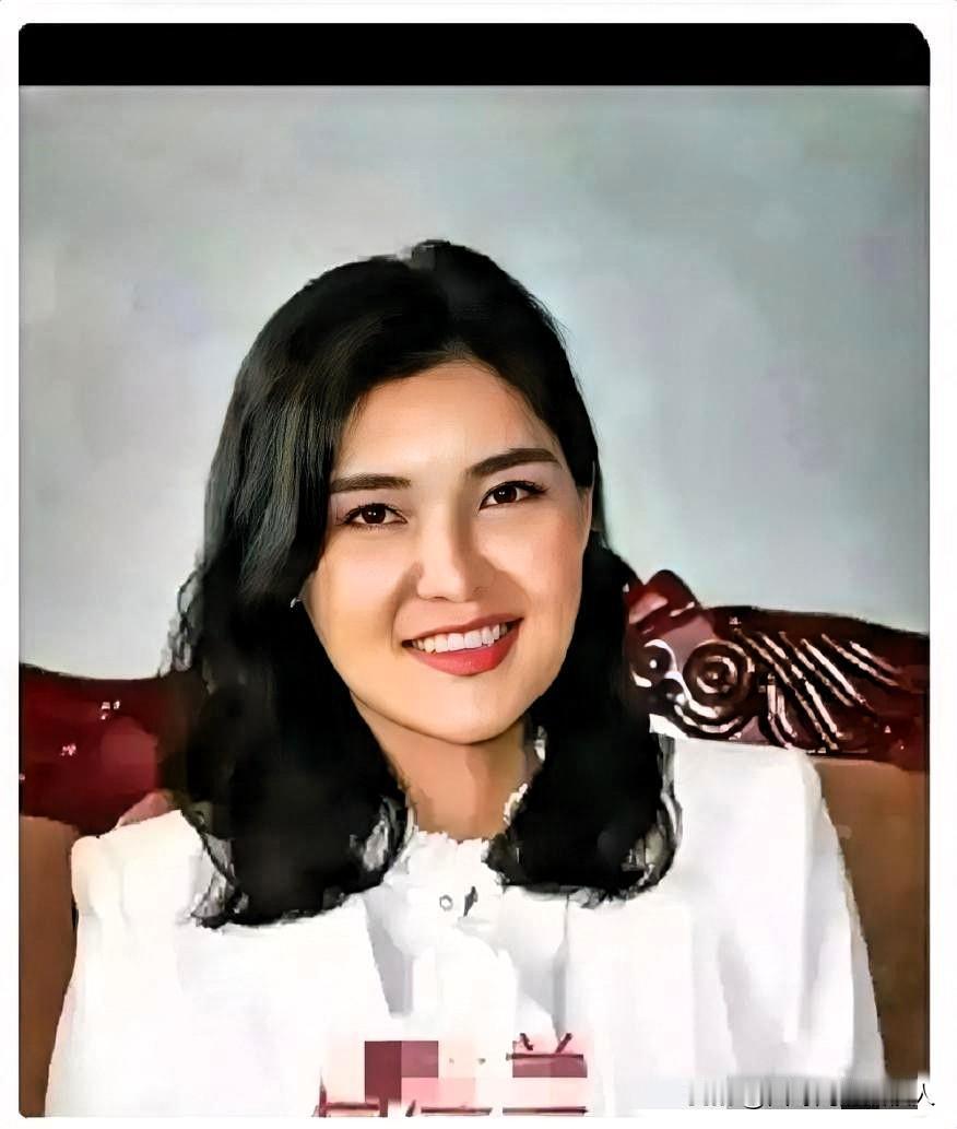 白应兰潜逃反转：
这反转真给人惊到了！
最尴尬的是她自己，最后怕的还是她自己吧！