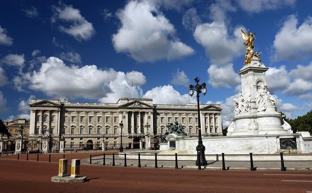 拿着中国支援的物资，转眼去投靠美国，墙头草国家究竟有哪些

所罗门群岛长期接受澳